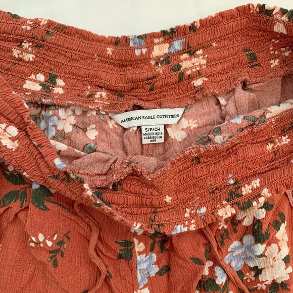 American eagle flowy flower shorts! - Picture 3 of 4